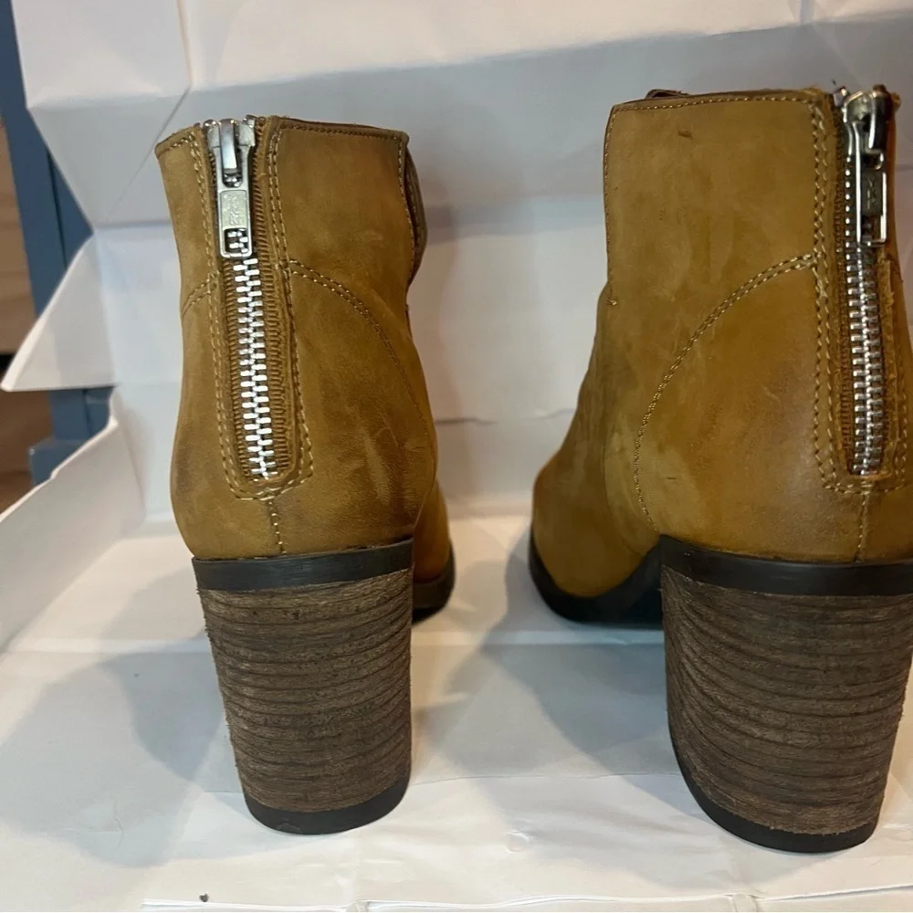 Steve Madden Pawel Heel Cognac Suede Bootie Size 8.5